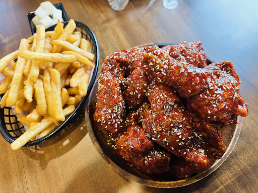 Photo of Simon’s roadhouse bar and wings - 7990 Portage Rd, Niagara Falls, ON L2G 5Y8